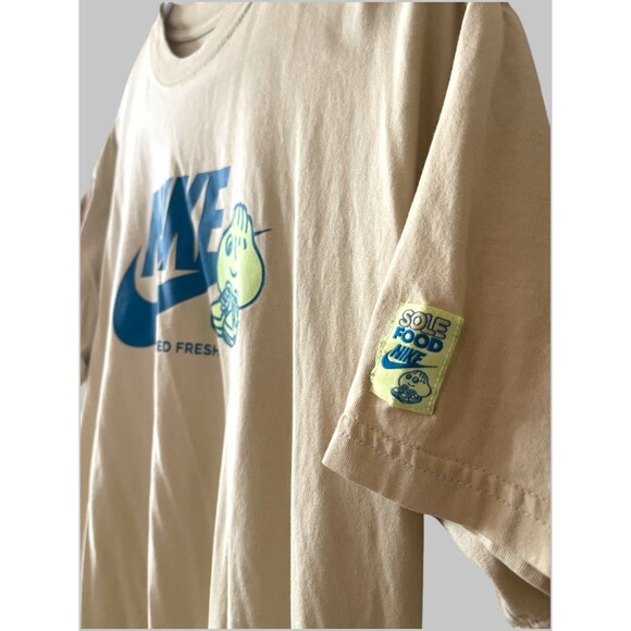 NIKE Mens Sole Food Served Fresh Graphic Loose Fit M T-Shirt Tan - Picture 3 of 6